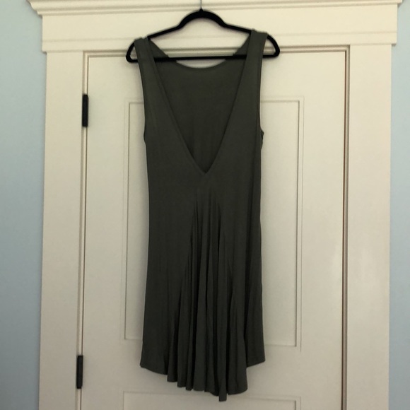 Green dress - Picture 2 of 2